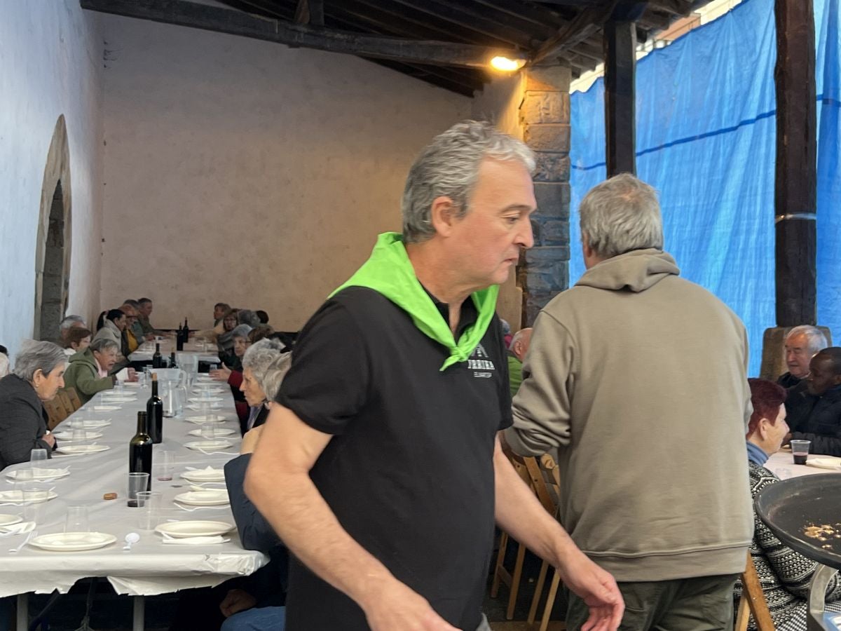 Los mayores protagonizan las primeras horas festivas en Eitza