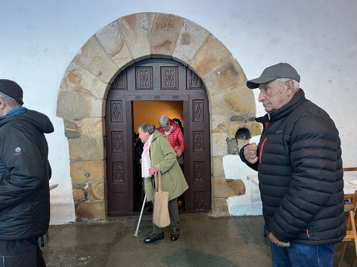 Los mayores protagonizan las primeras horas festivas en Eitza