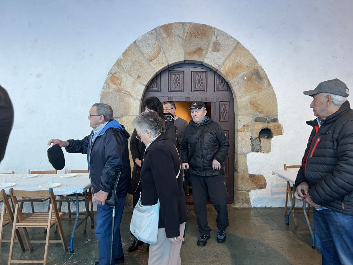 Los mayores protagonizan las primeras horas festivas en Eitza