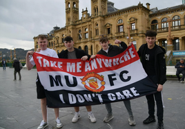 Aficionados del Manchester United en Donostia en la última visita del equipo por la Europa League en marzo.