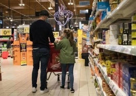 Las ventas del comercio guipuzcoano suben un 2,4%, la mayor alza vasca