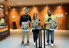 Luis Tolosa, Sandra Caballero y Garikoitz Murua, en la presentación de la exposición.