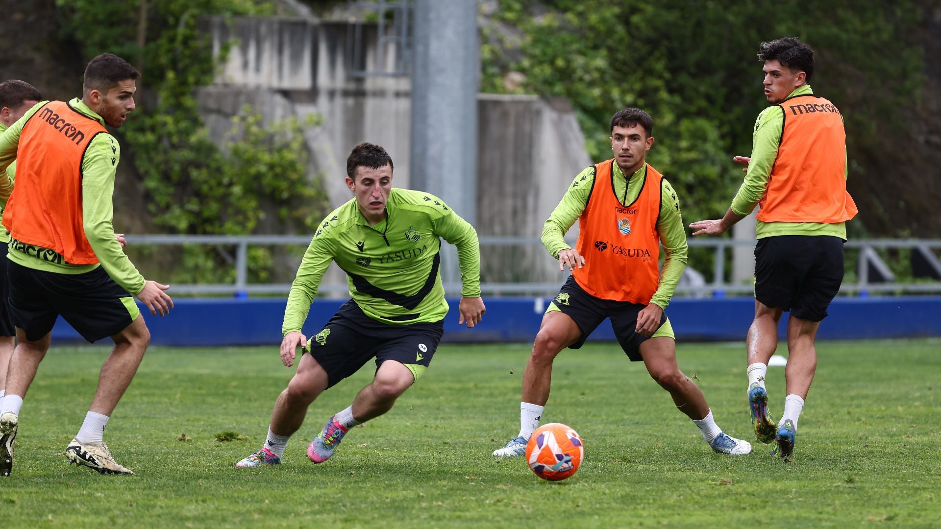 Resignada calma y habituales ausencias en Zubieta