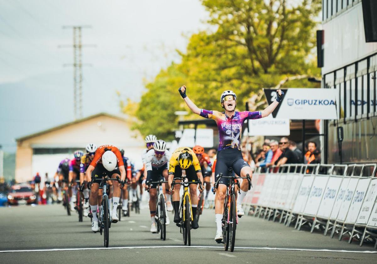 Bredewold se impone ante Couzens, Vigié y Blasi en Agurain