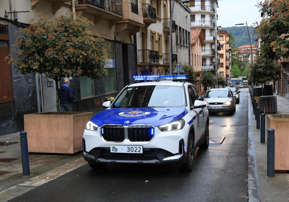 La Ertzaintza de Irun identificó y detuvo al hombre de 27 años implicado en los hechos denunciados
