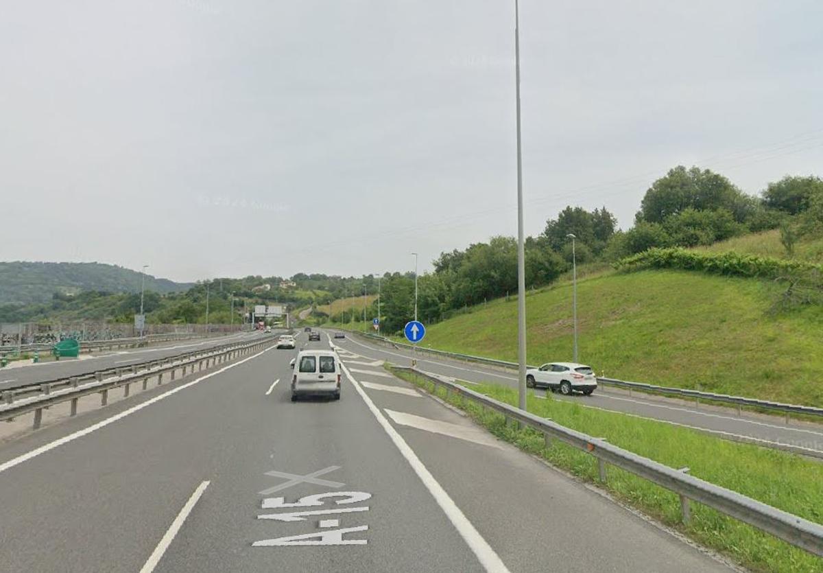 Zona en la que se ha producido el accidente en la A-15 a la altura de Hernani.