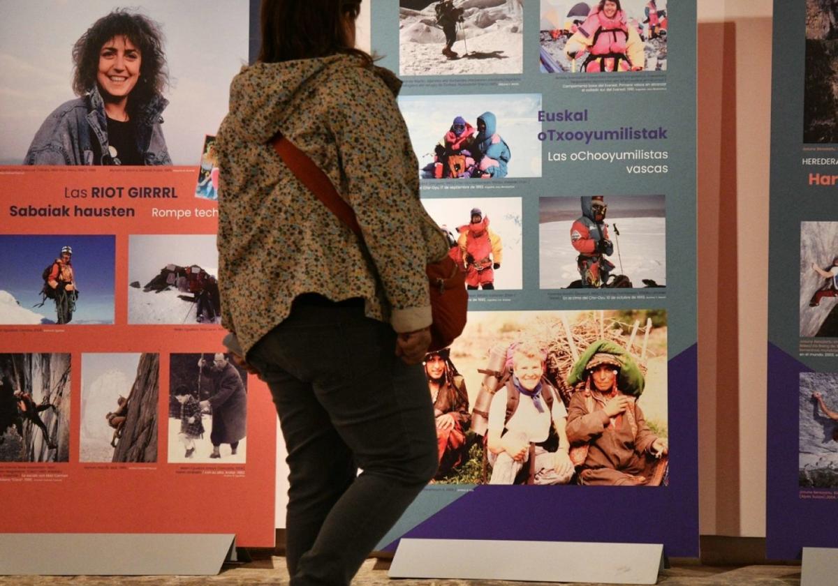 La exposición que reivindica a las montañeras, alpinistas y escaladoras pioneras recalará el martes en el Kultur Kafe