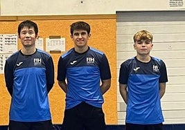 Dong, Cepas e Inchausti posan antes de un partido.