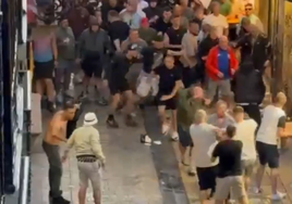 Aficionados ingleses provocan altercados violentos en la Parte Vieja donostiarra