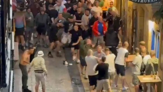 Aficionados ingleses provocan altercados violentos en la Parte Vieja donostiarra