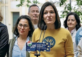 La eurodiputada del PNV, Ohiane Agirregoitia, durante un acto electoral.