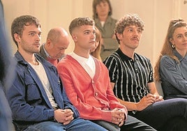 Unai Arana, Jon Lukas, Jon OLivares e Itziar Atienza, en la presentación de la serie.