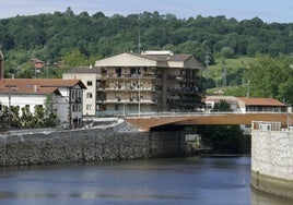 Muros de contención, puente sin pilares y cauce ampliado en el Urumea a su paso por Martutene. La obra de defensa ante riadas más importante llevada a cabo en Gipuzkoa.