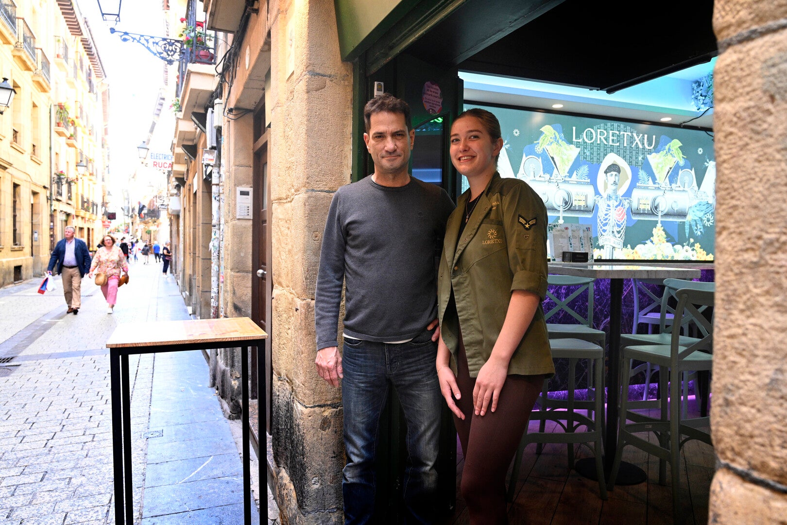 «Decidimos bajar la persiana para evitar altercados»