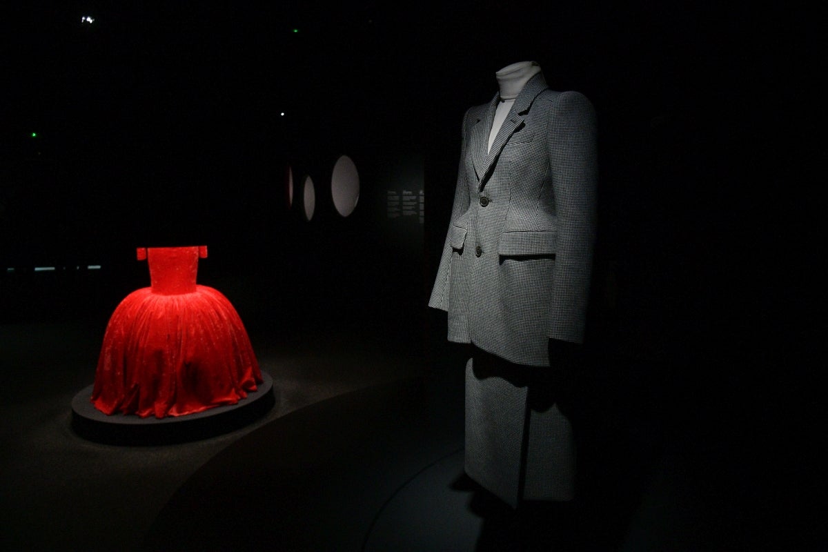 Exposición &#039;La sutileza de un diálogo&#039; en Balenciaga