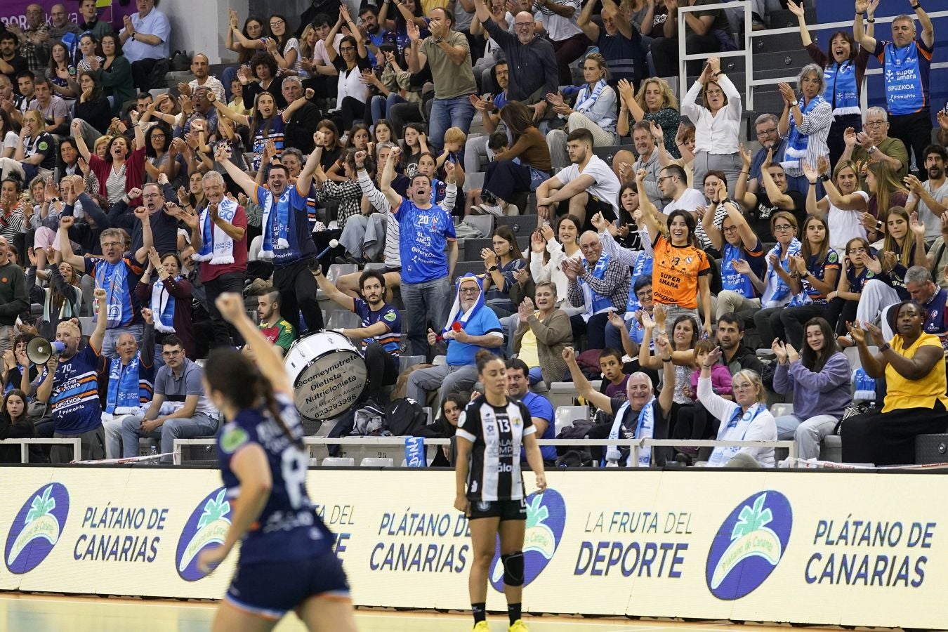 El Bera Bera homenajea a sus capitanas