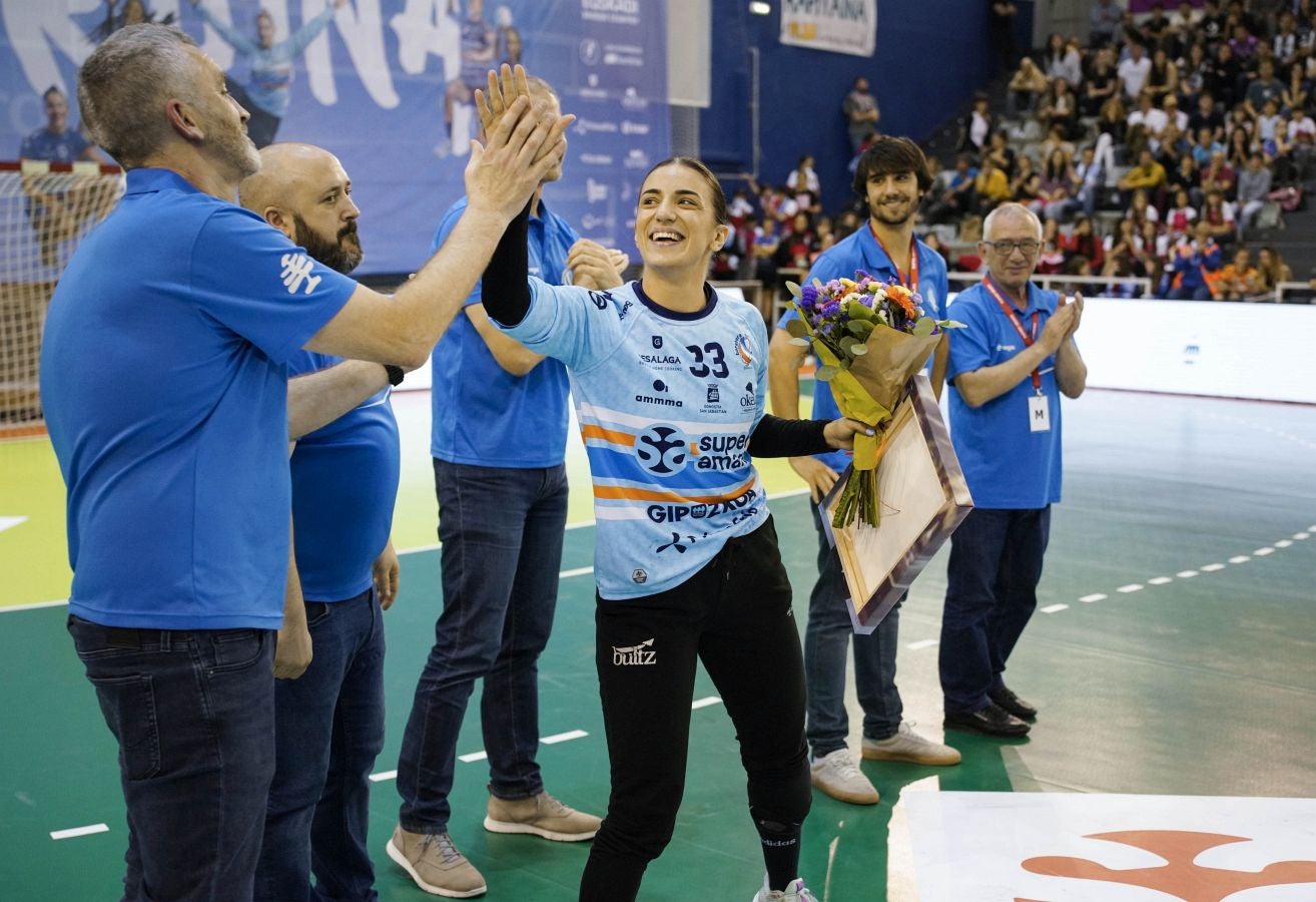 El Bera Bera homenajea a sus capitanas