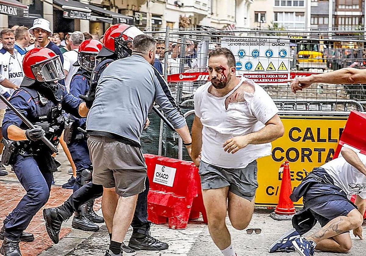 Imagen de la pelea en García Rivero en la que ha habido dos detenidos.