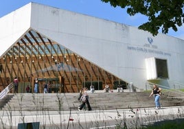 Vista del centro Carlos Santamaria de la UPV en Donostia