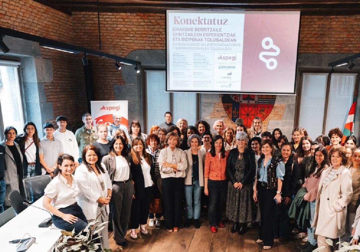 La reunión que la Asociación de Empresarias, Profesionales y Directivas en Gipuzkoa mantuvo en Tolosa fue todo un éxito de convocatoria y se escucharon interesantes testimonios.