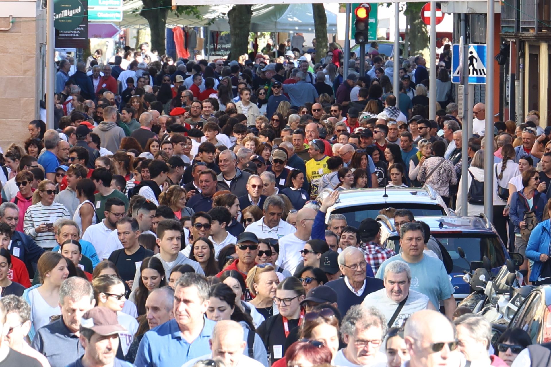 Gran ambiente en el Alardealdia