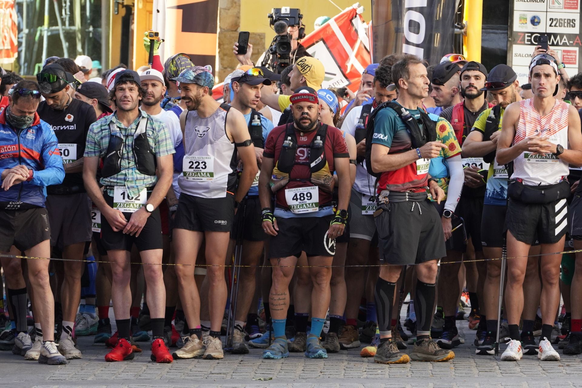 Multitudinaria salida de la Zegama-Aizkorri
