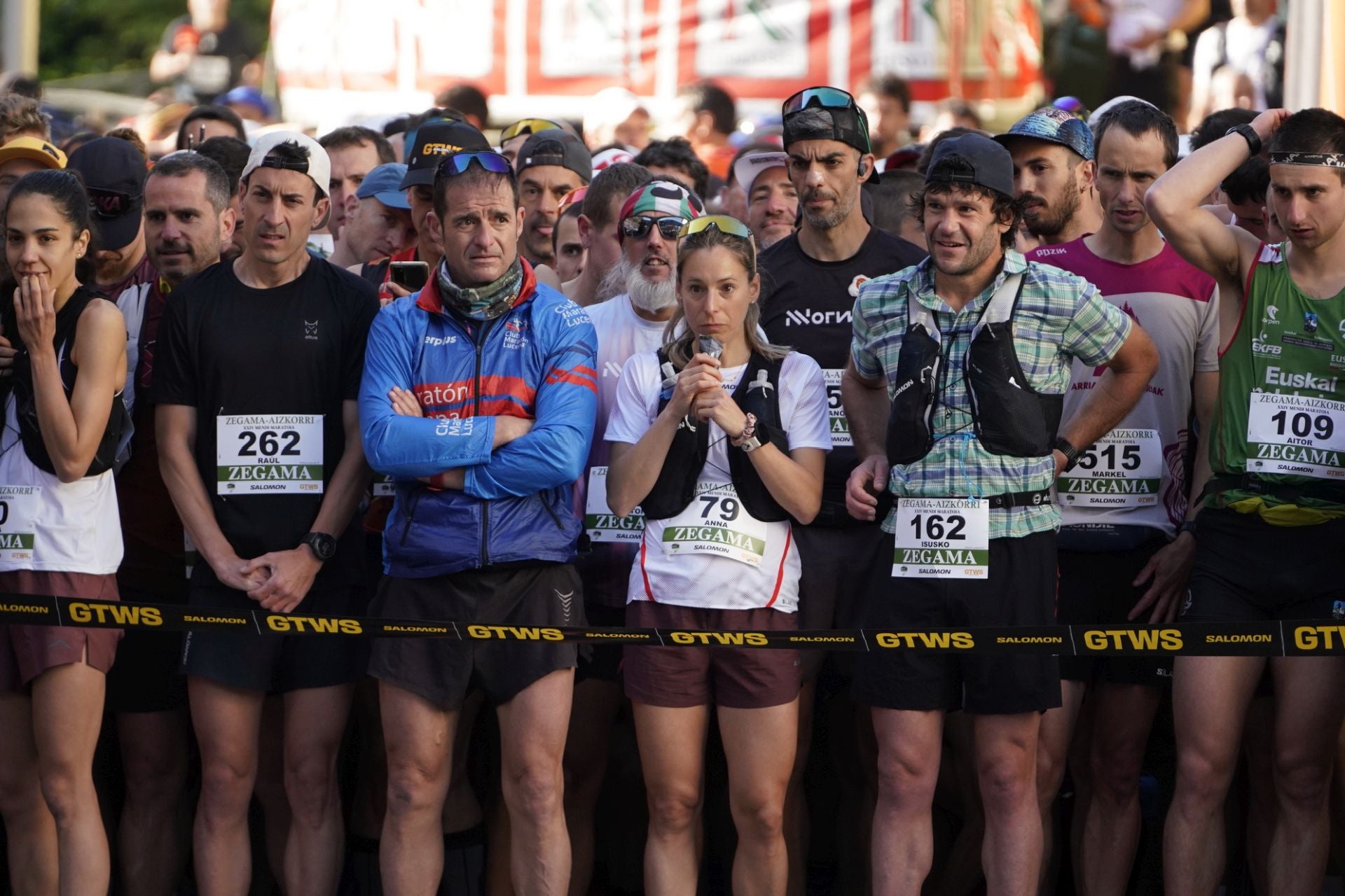 Multitudinaria salida de la Zegama-Aizkorri
