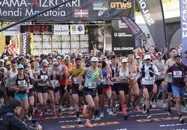 Multitudinaria salida de la Zegama-Aizkorri