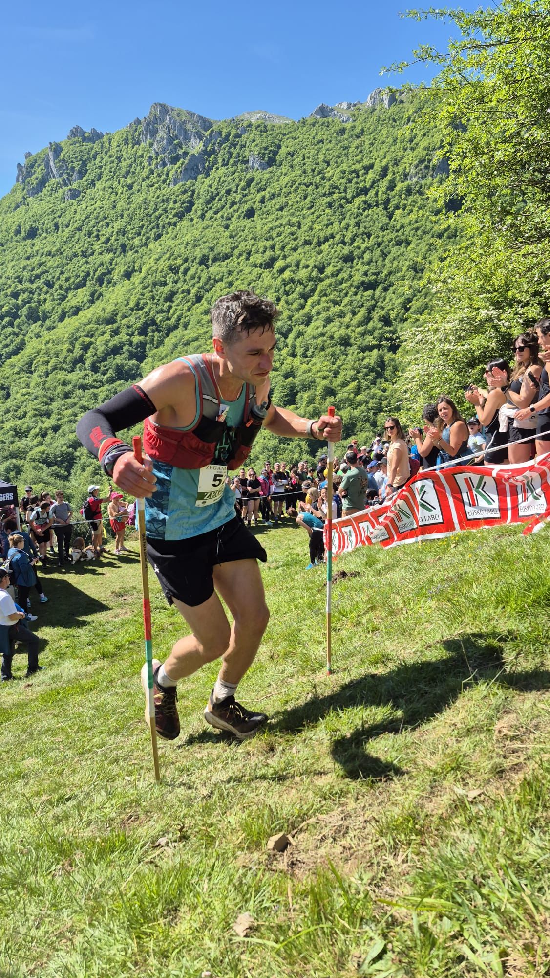 Los corredores, a su paso por Sancti Spiritu