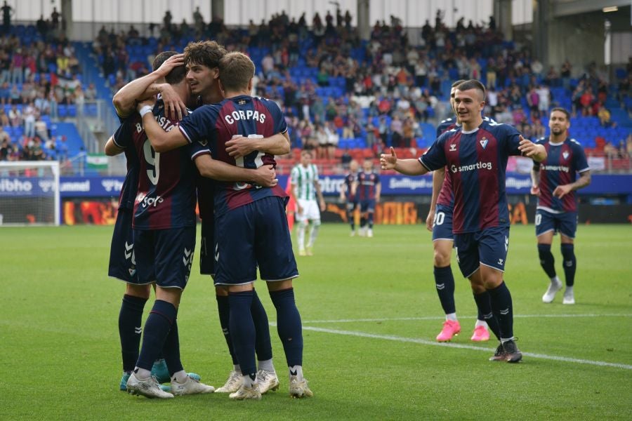 Las imágenes de la victoria del Eibar
