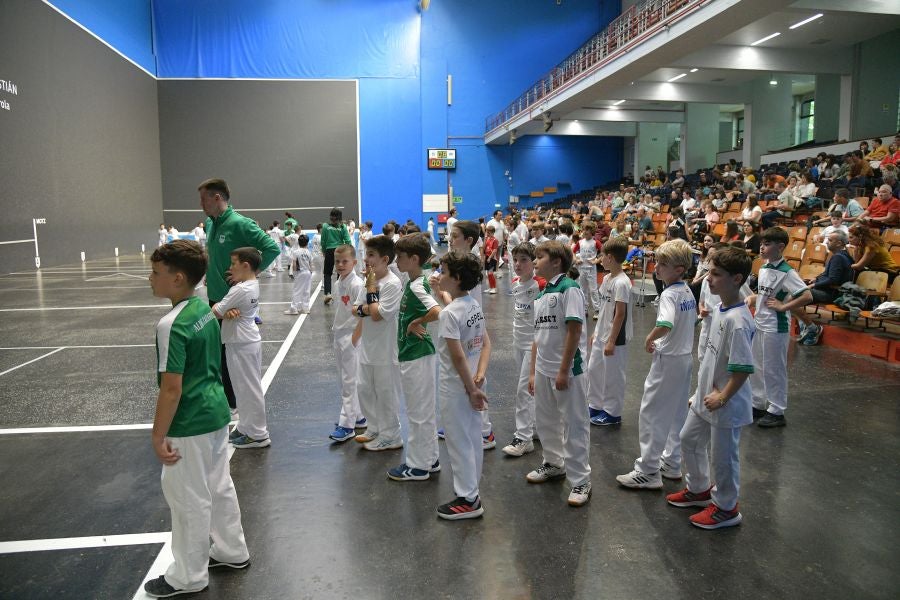 Harrobia eta festa, lagunartean