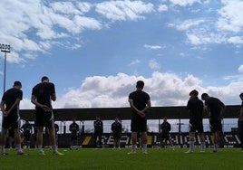 La plantilla dele Real Unión durante un entrenamiento en el Stadium Gal.