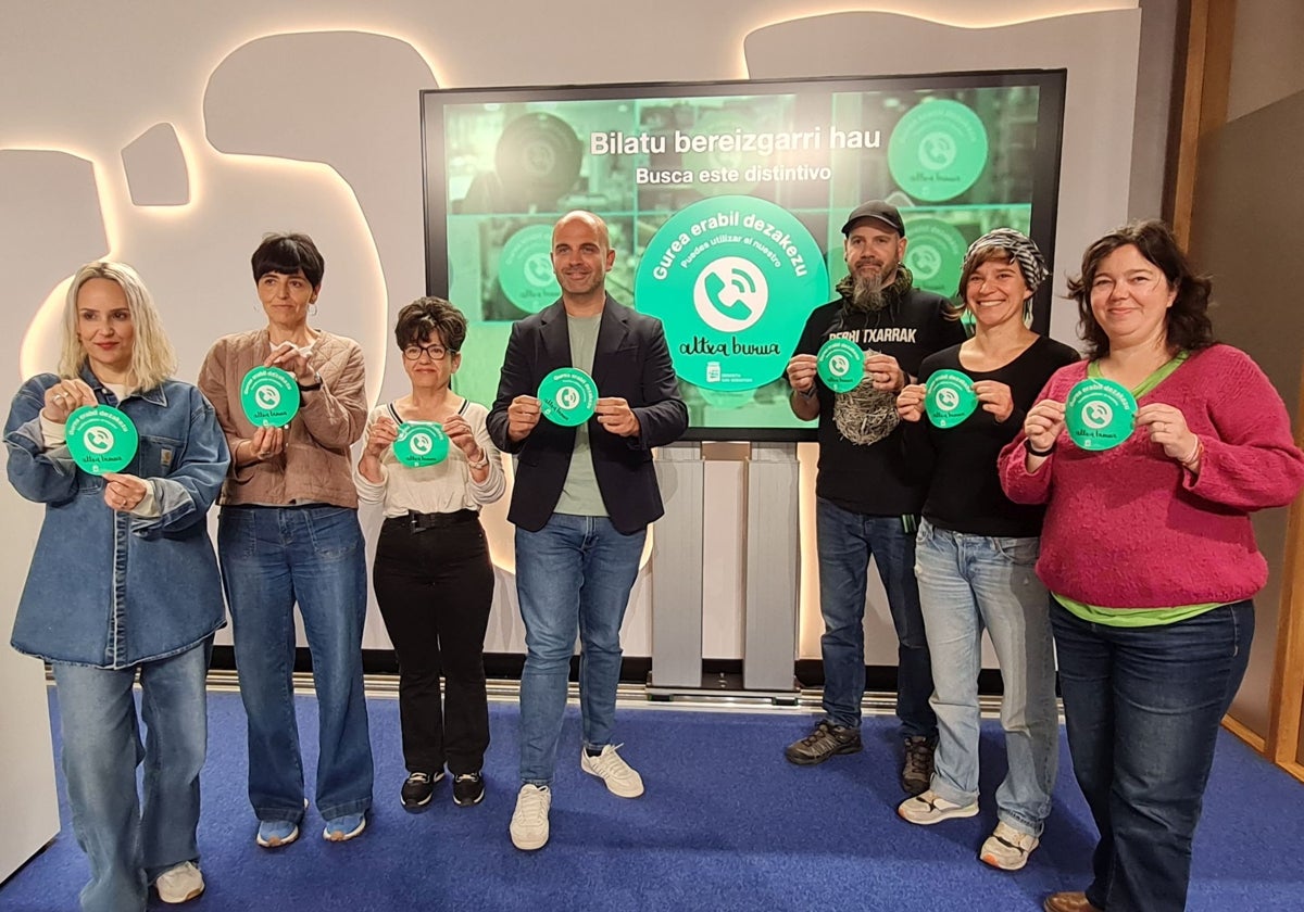 450 comercios donostiarras se suman a la iniciativa Altxa Burua