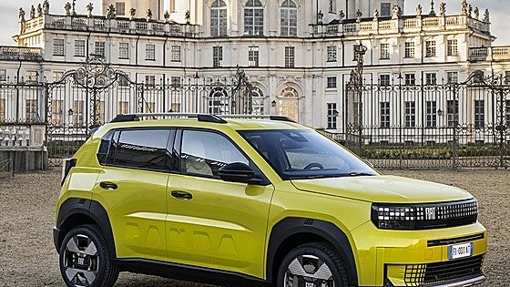 Fiat Grande Panda urbano muy accesible en versión eléctrica e híbrida