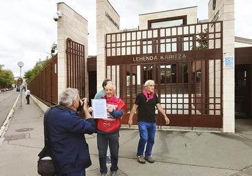 Los pensionistas piden una reunión a Pradales para que no decaiga la ILP en el Parlamento