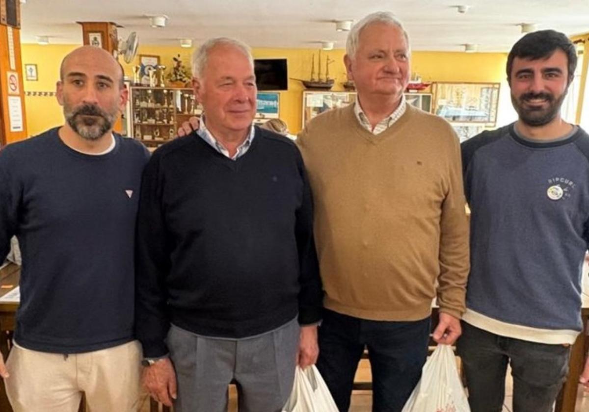 De izquierda a derecha, Julen Rodríguez, José Luis Torres, Andrés Romero e Iraitz Pazos en el acto de entrega de premios.