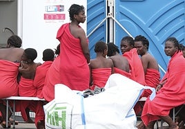 Rescate reciente de menores migrantes de un cayuco en Tenerife.