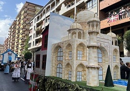 Desfile de carrozas de las fiestas del pasado año.