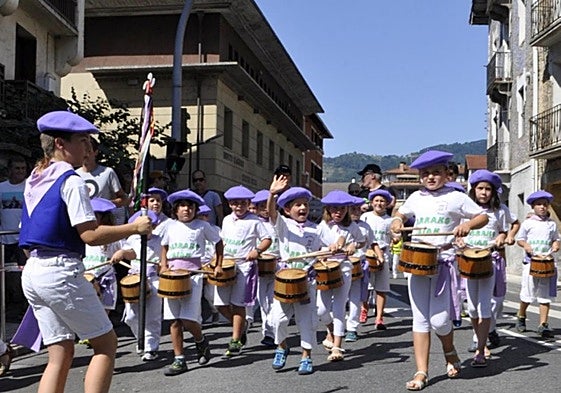 Haur eta gazteek danborradan izena emateko epea irekita dago.