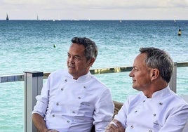 Eldelmar es el nuevo proyecto de Sergio y Javi Torres, un balcón gastronómico en el puerto olímpico de Barcelona.