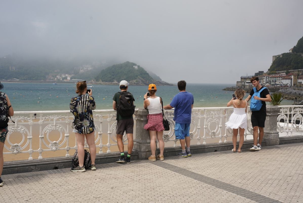 Los guipuzcoanos disfrutan del calor