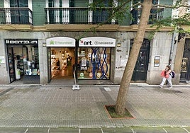La tienda de calzado recientemente cerrada en Donostia.