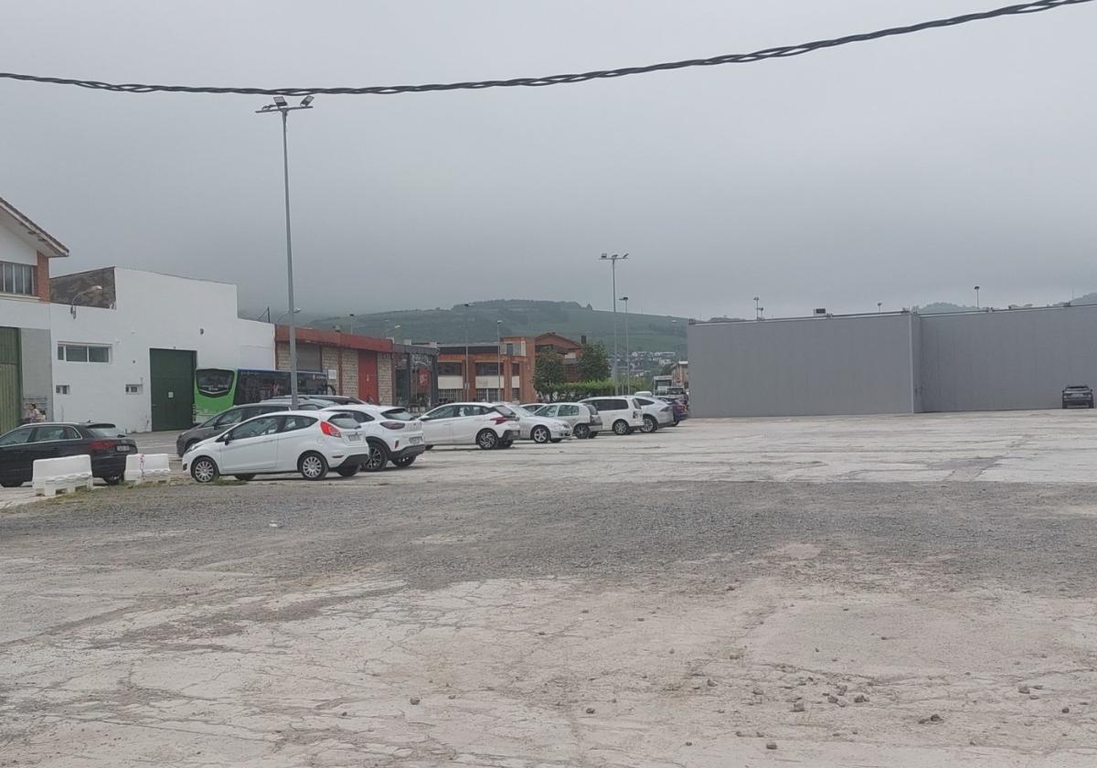 El parking de Hegoalde, con capacidad para 400 vehículos, uno de los puntos de referencia para el aparcamiento en Zarautz.