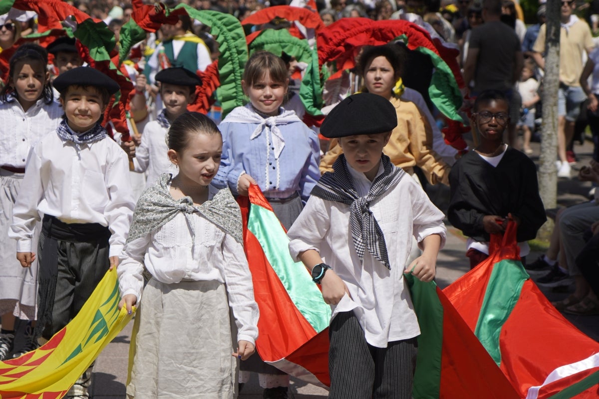 La tamborrada infantil anima las fiestas