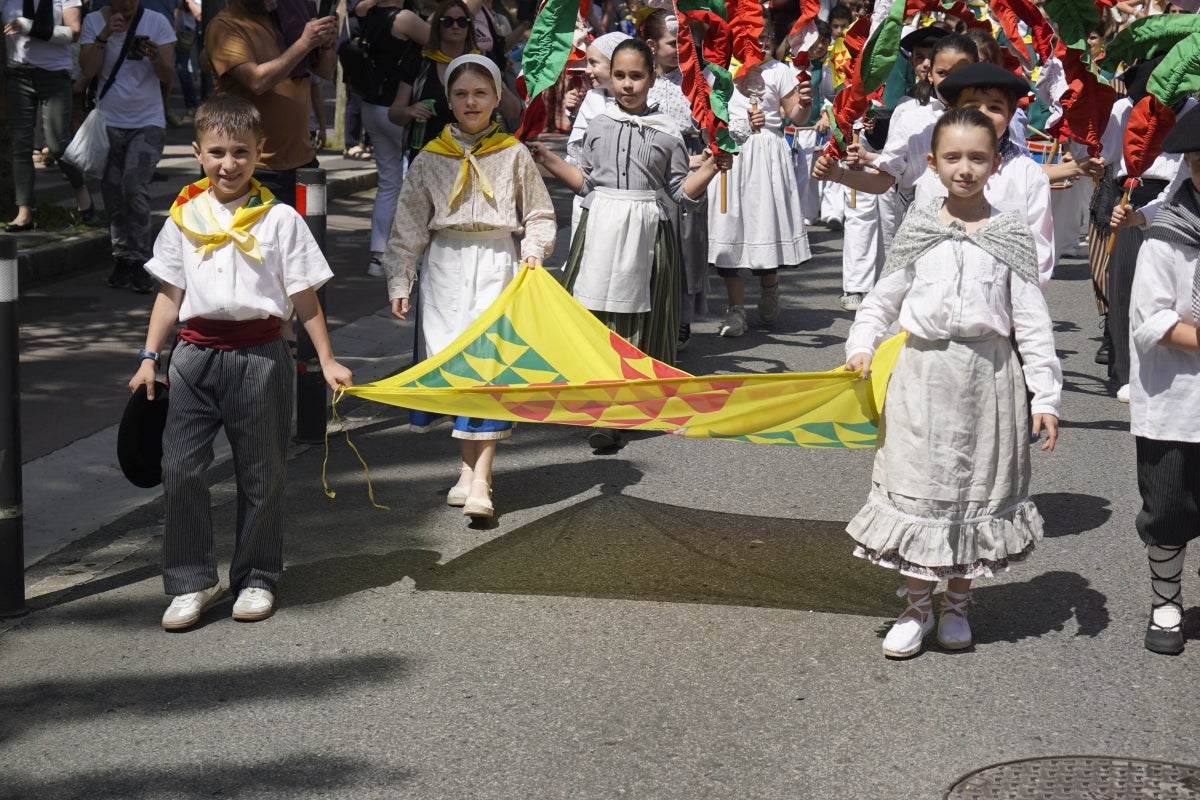 La tamborrada infantil anima las fiestas