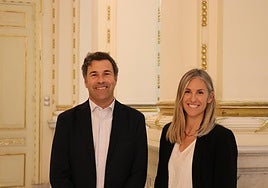El actual diputado foral de Promoción Económica, Unai Andueza, y la nueva directora del área, Amaia Arregi.