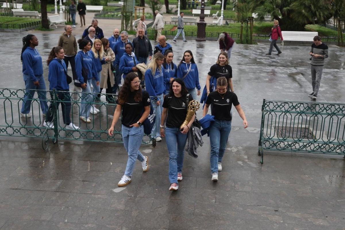 Recibimiento en Donostia a las campeonas