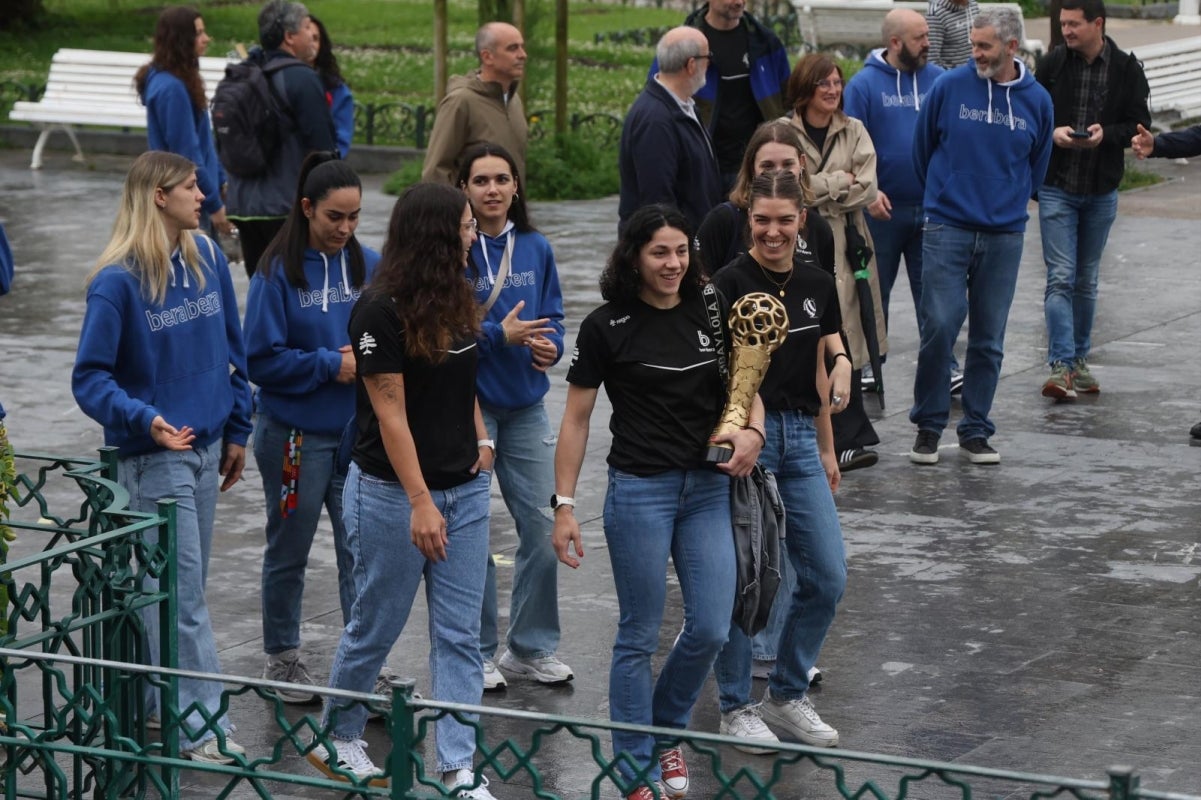 Recibimiento en Donostia a las campeonas