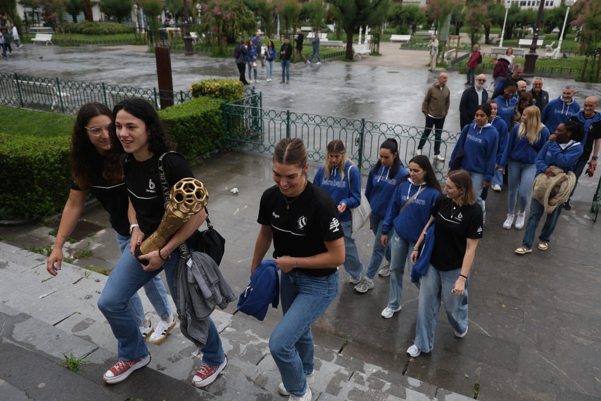 Recibimiento en Donostia a las campeonas