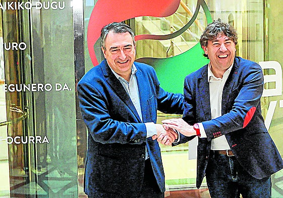 Esteban y Andueza, en su último encuentro en Sabin Etxea.